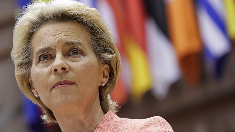 Ε.Ε: «Πλήρη εμπιστοσύνη» προς την αντιπρόεδρο της Κομισιόν εκφράζει η Ούρσουλα φον ντερ Λάιεν